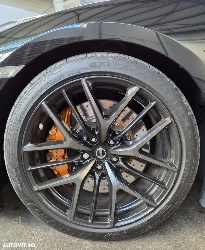 Nissan GT-R - 15