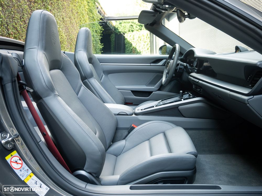 Porsche 911 (992) Carrera S PDK - 28