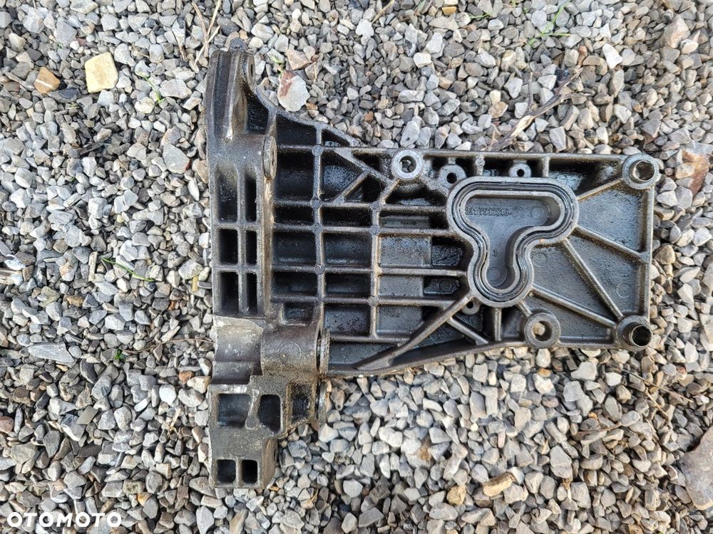 ŁAPA WSPORNIK SILNIKA ALTERNATORA BMW 5 E60 E61 N62 7533840 - 2
