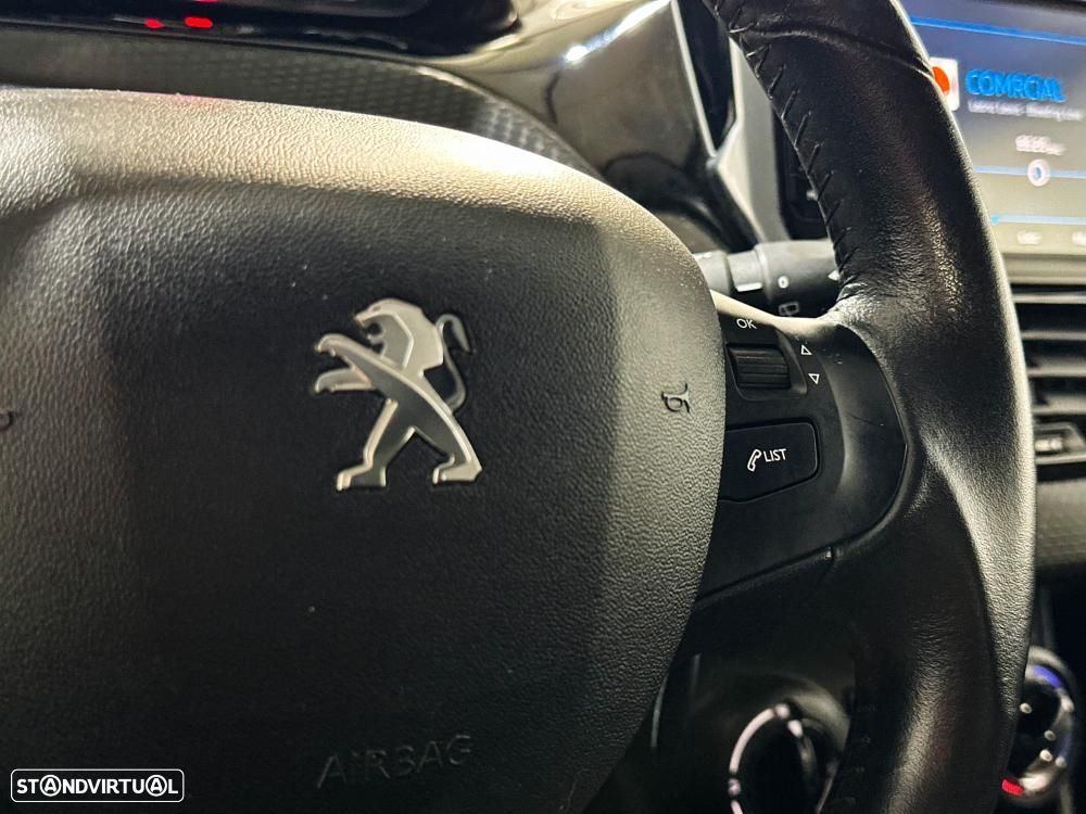 Peugeot 208 1.2 PureTech Allure - 31