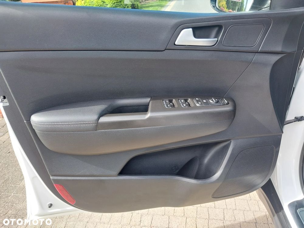 Kia Sportage - 12