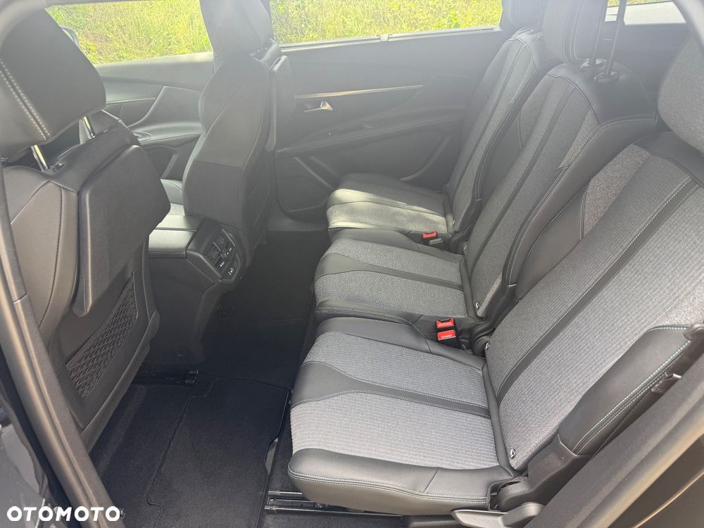 Peugeot 5008 1.2 PureTech mHEV GT S&S e-DCS6 - 17