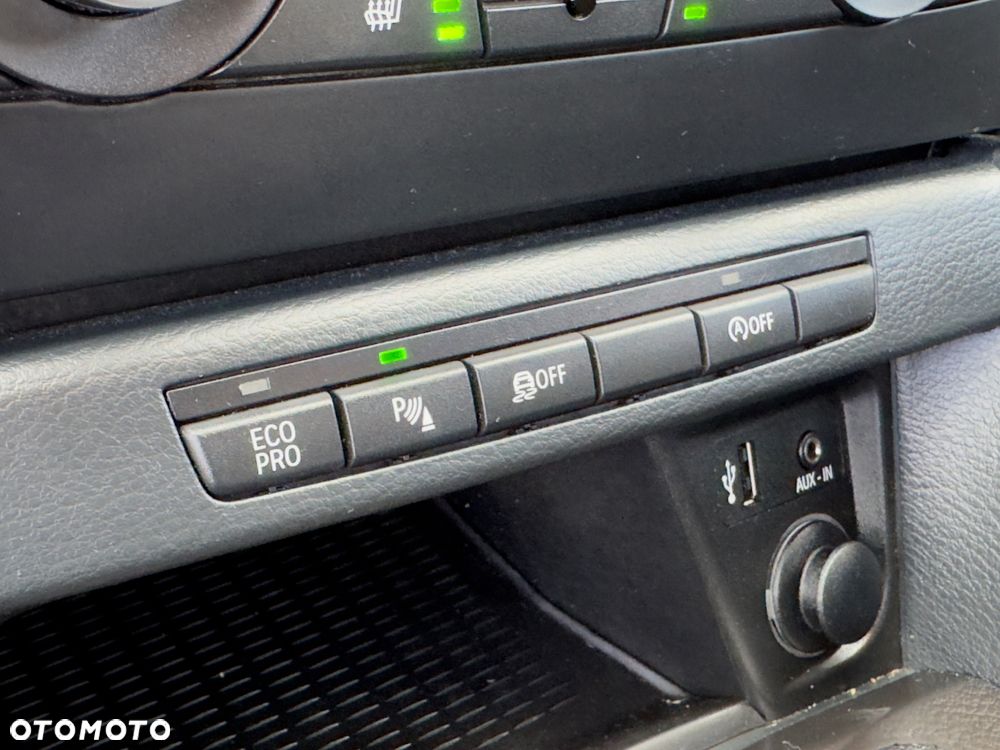 BMW X1 sDrive18d xLine - 26