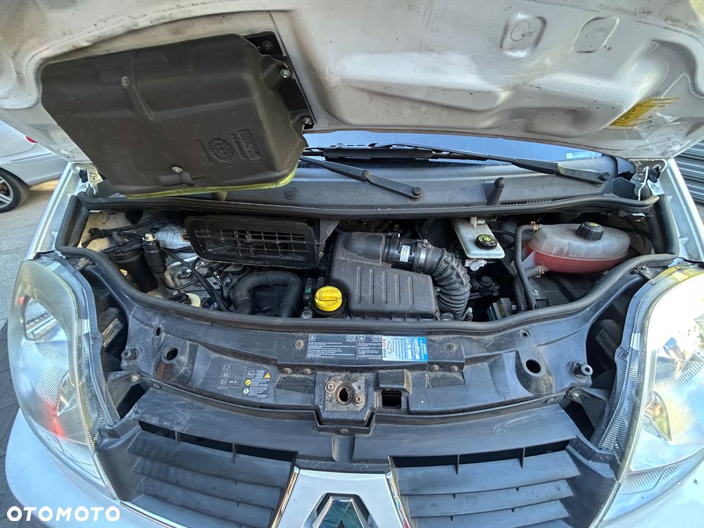 Renault Trafic - 12