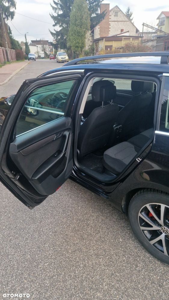 Volkswagen Passat - 16