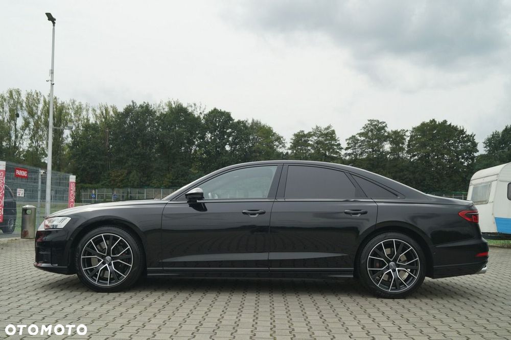 Audi S8 - 4