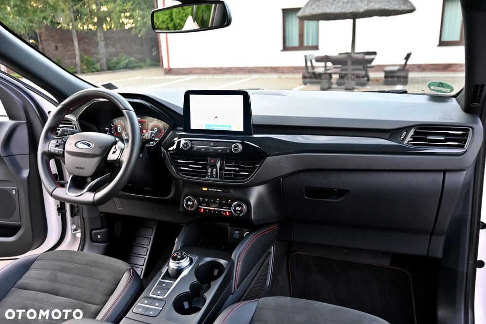 Ford Kuga 2.0 EcoBlue 4x4 ST-LINE X - 26