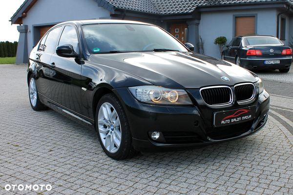 BMW Seria 3 318i Edition Sport