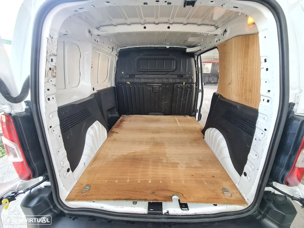 Citroën Berlingo Asphalt 1.6 HDi 100cv Câmara CarPlay IVA Dedutível - 21