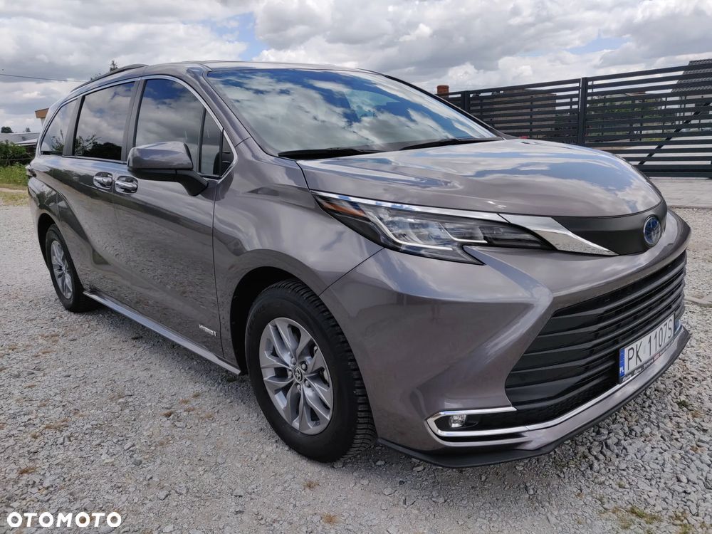 Toyota Sienna - 7