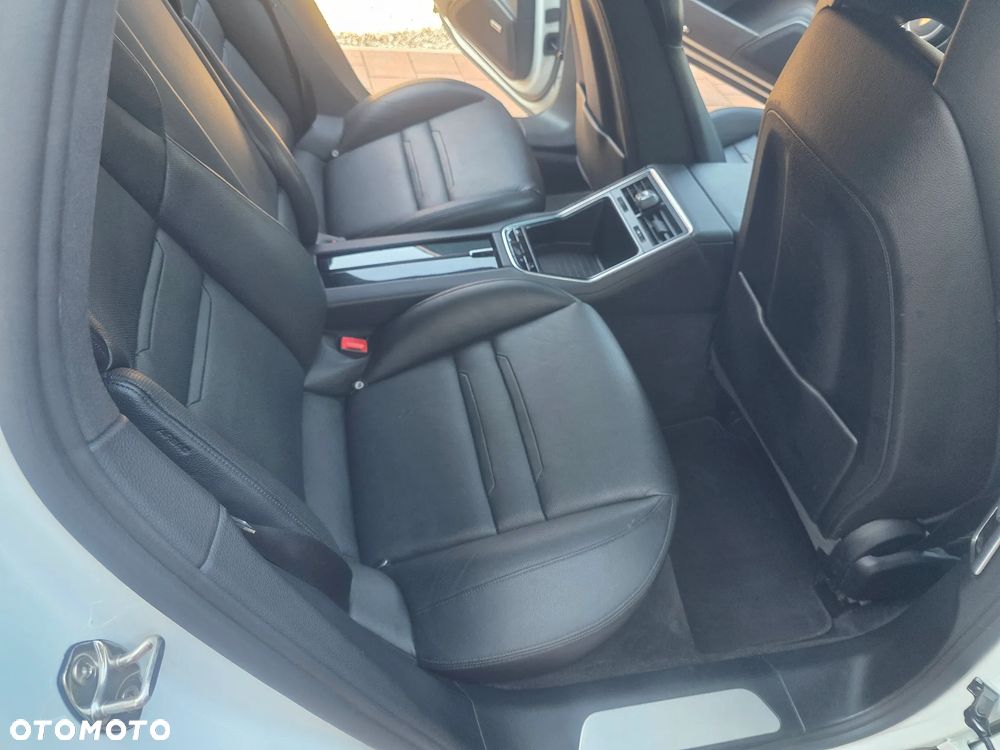 Porsche Panamera 4 Executive - 19