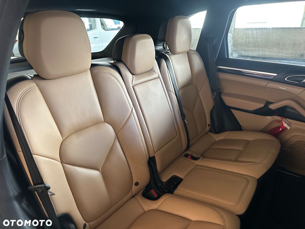 Porsche Cayenne Diesel Platinum Edition - 29