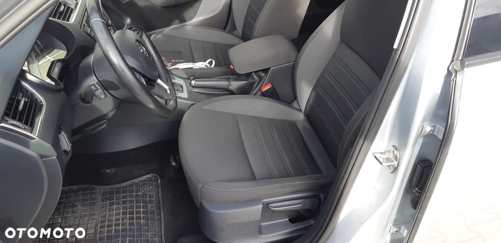 Skoda Octavia 1.6 TDI Ambition DSG - 22