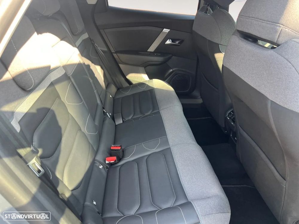 Citroën C4 1.2 PureTech Max EAT8 - 15