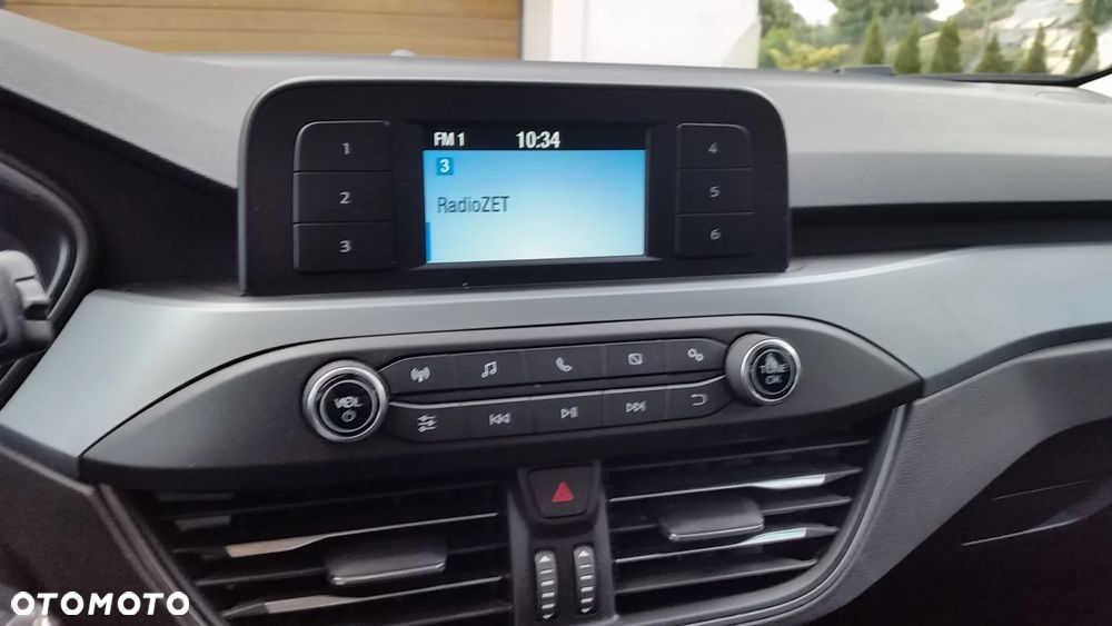 Ford Focus 1.0 EcoBoost Trend Edition - 25