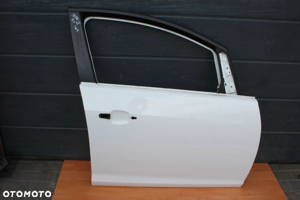 DRZWI PRAWY PRZÓD PRZEDNIE PRAWE OPEL ASTRA J Y40R