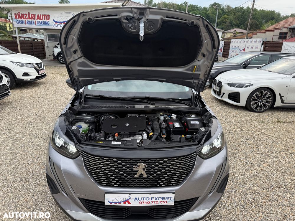 Peugeot 2008 BlueHDi 130 EAT8 Allure Pack - 32
