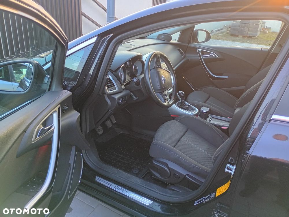 Opel Astra 1.6 - 9