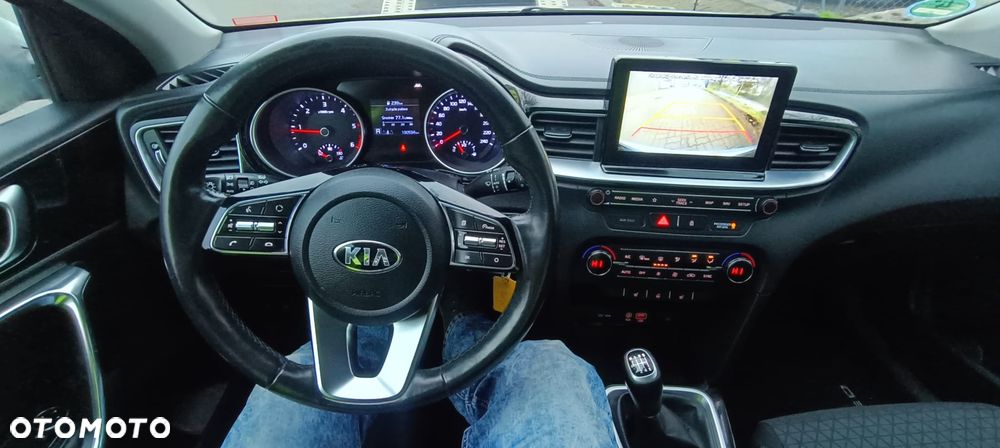 Kia Ceed 1.6 CRDi SCR M - 27