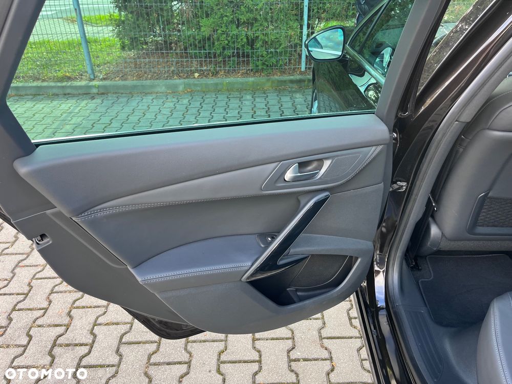 Peugeot 508 BlueHDi FAP 180 Automatik Stop&Start Allure - 32