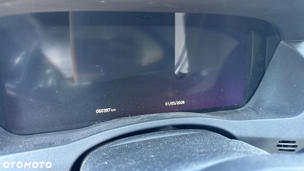 Jaguar XE 2.0 D Prestige - 24
