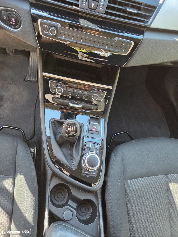 BMW 216 Gran Tourer i 7L Line Luxury - 17