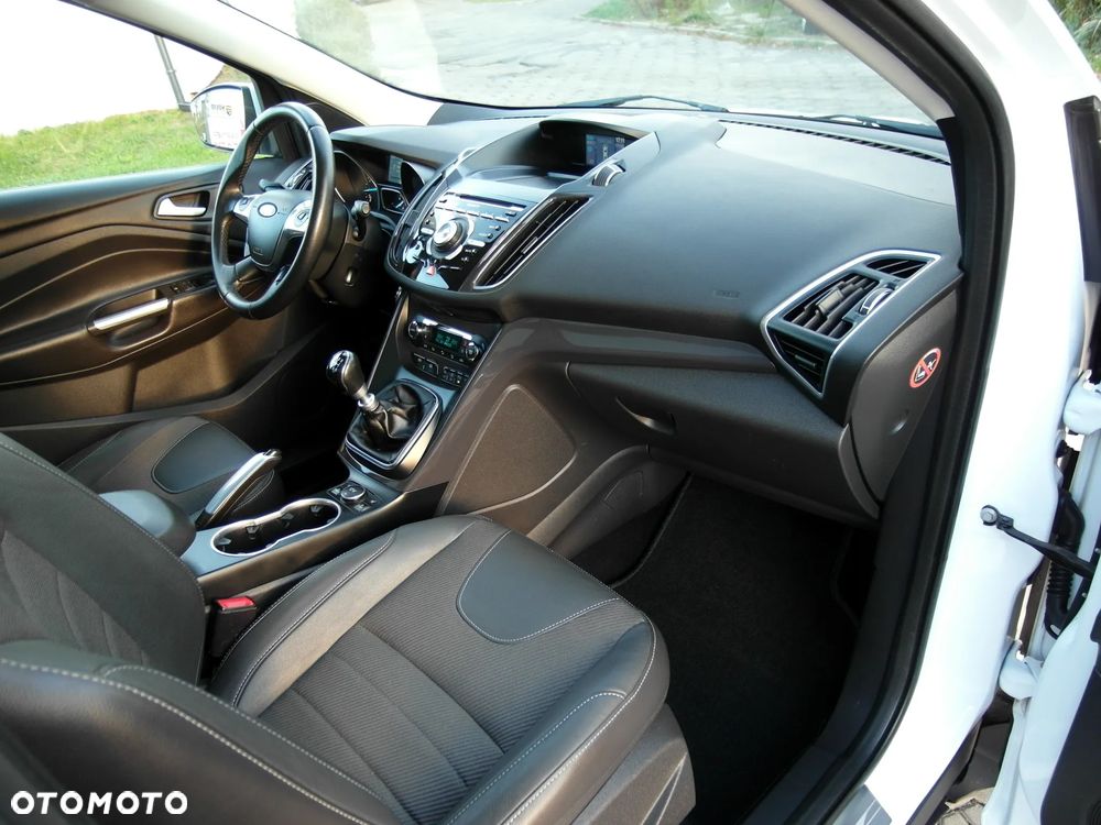 Ford Kuga - 17