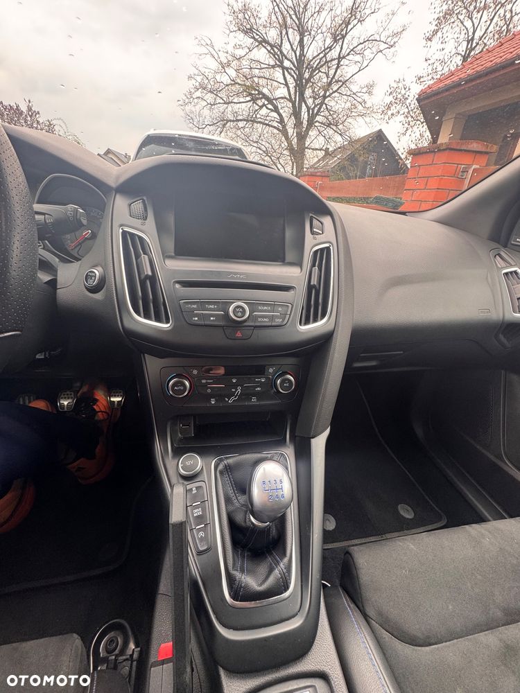 Ford Focus - 7