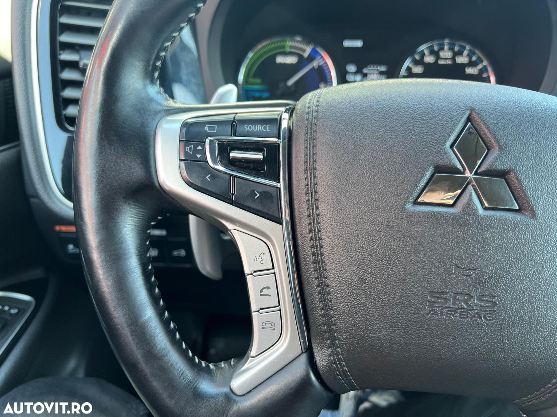 Mitsubishi Outlander - 19