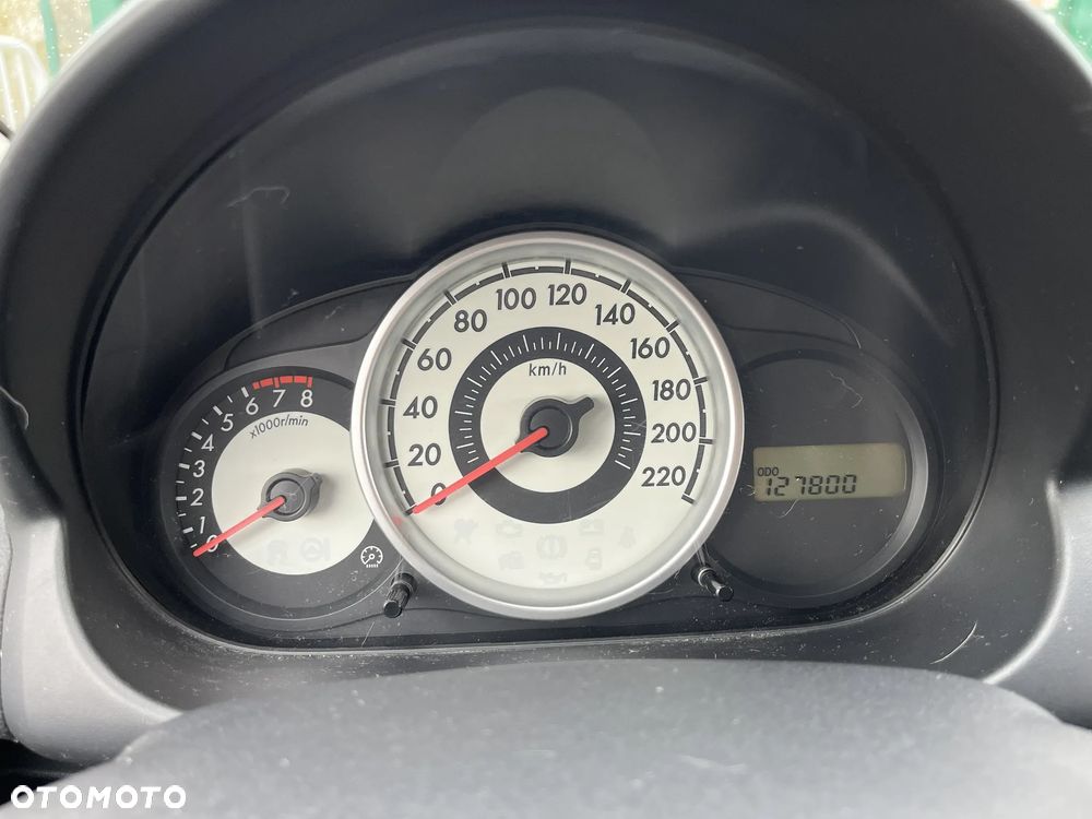 Mazda 2 1.3 Exclusive - 12