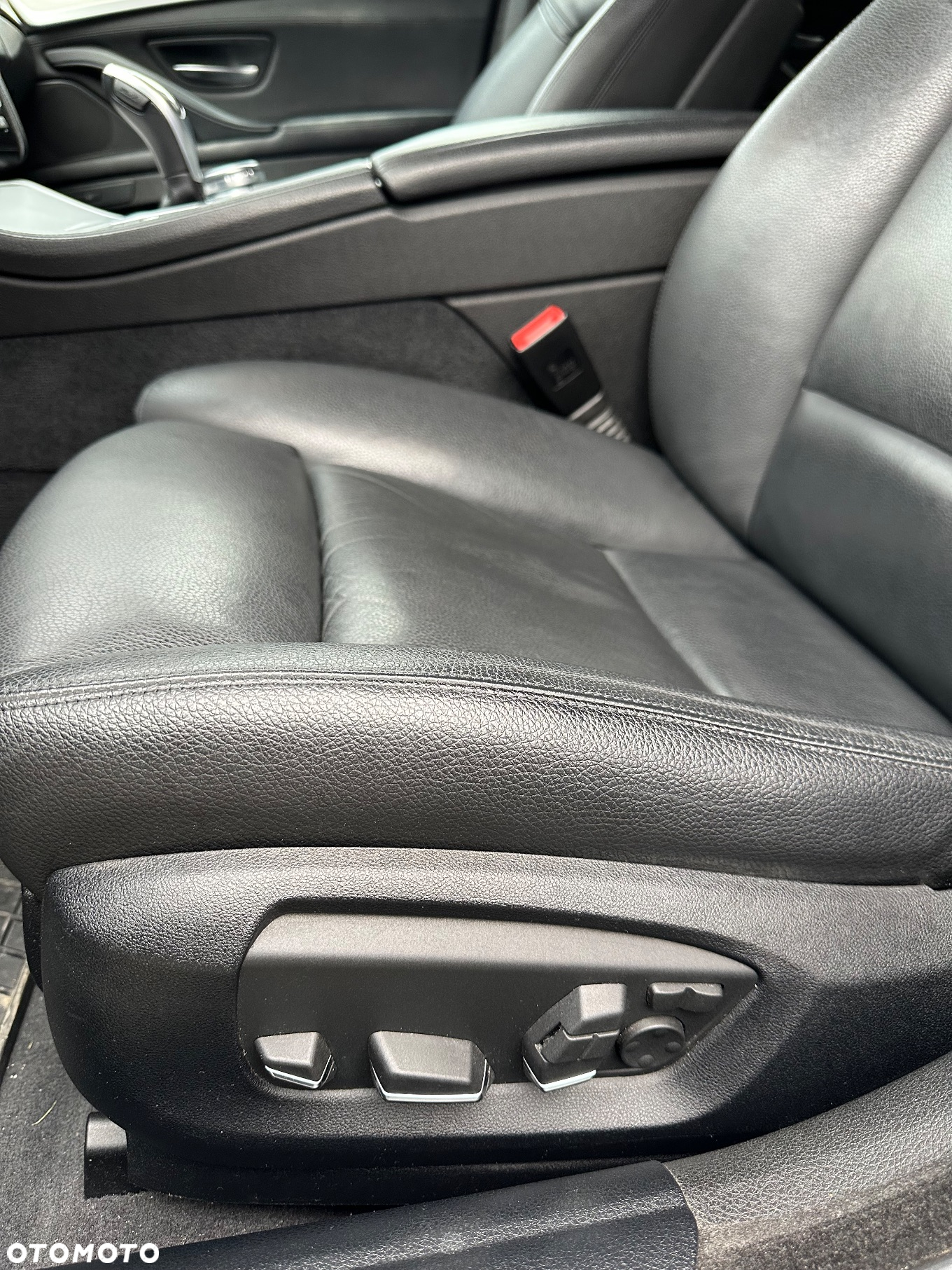 BMW Seria 5 528i xDrive - 25
