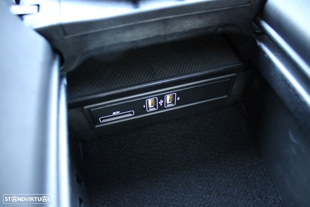 Mercedes-Benz C 300 4Matic 9G-TRONIC AMG Line Advanced - 36