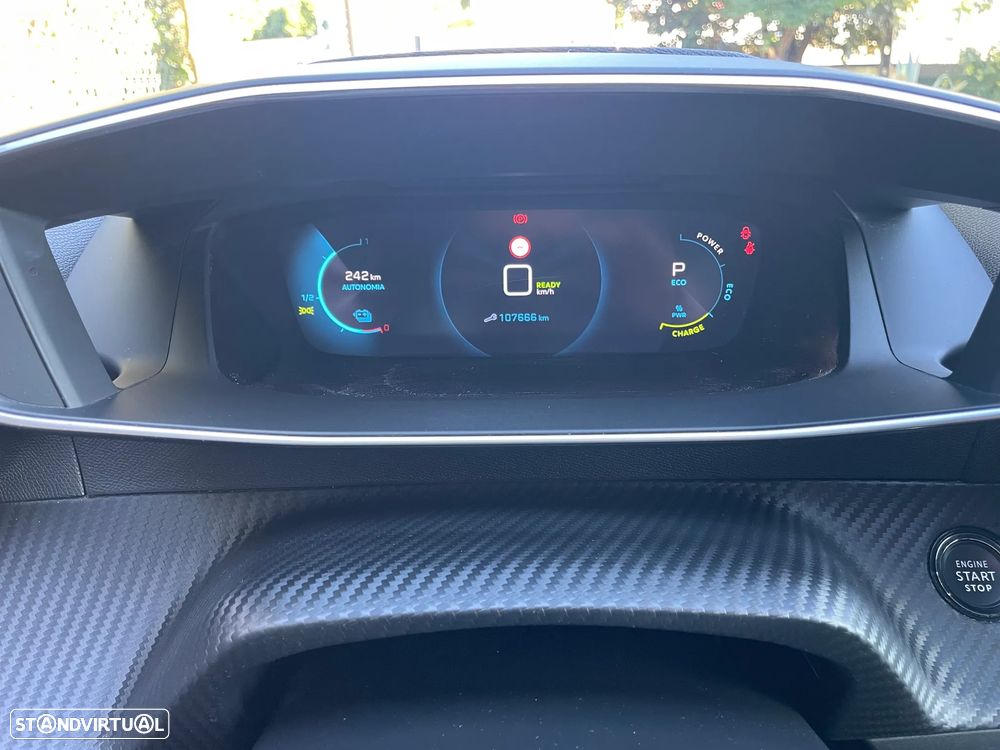 Peugeot e-2008 Allure Pack - 38