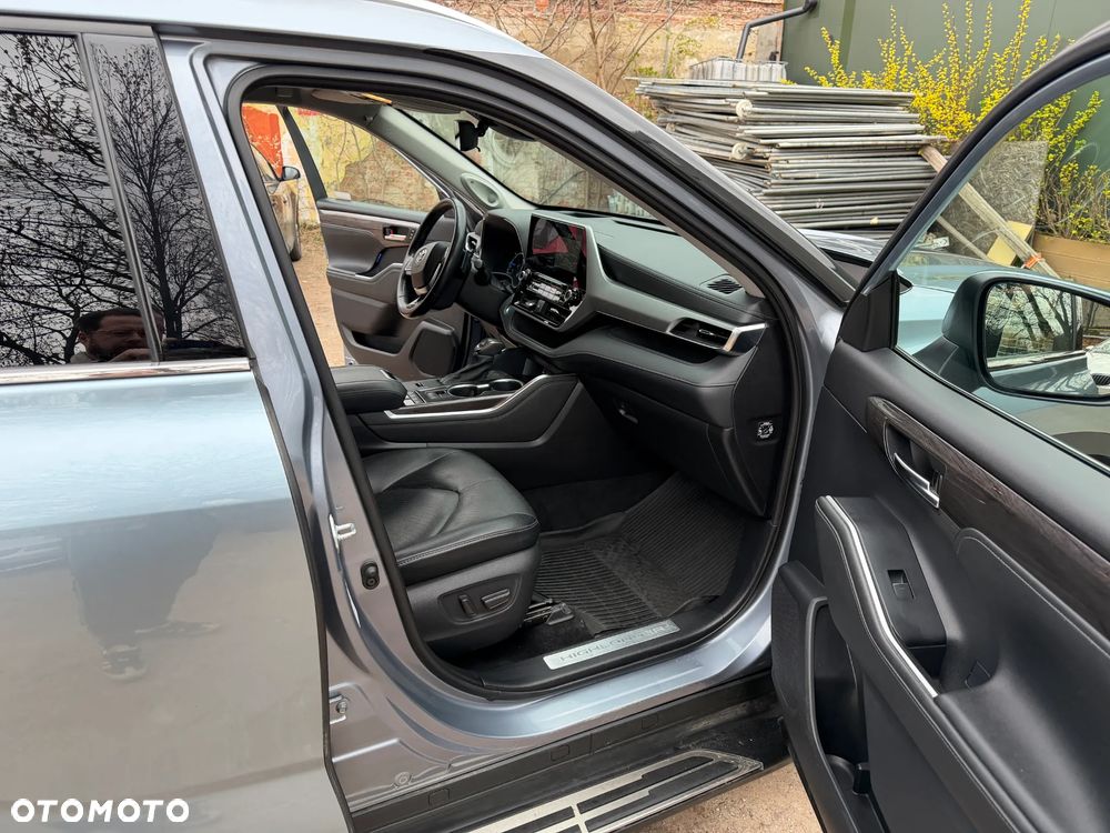 Toyota Highlander 2.5 Hybrid Executive - 12