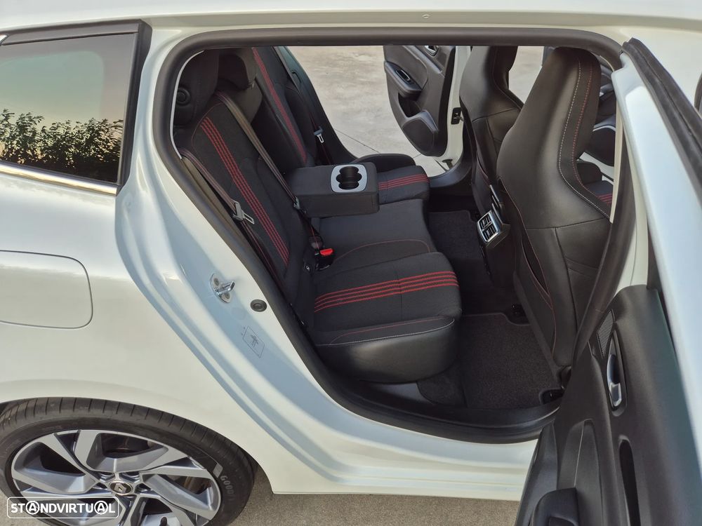 Renault Mégane Sport Tourer 1.6 E-Tech Plug-In Hybrid R.S. Line - 46