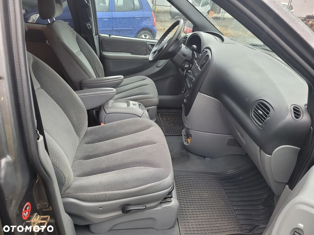 Chrysler Grand Voyager 2.8 CRD SE S&G - 12