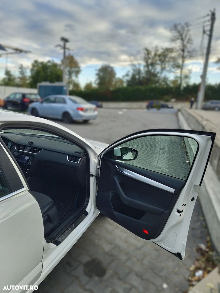 Skoda Octavia 2.0 TDI ELEGANCE - 10