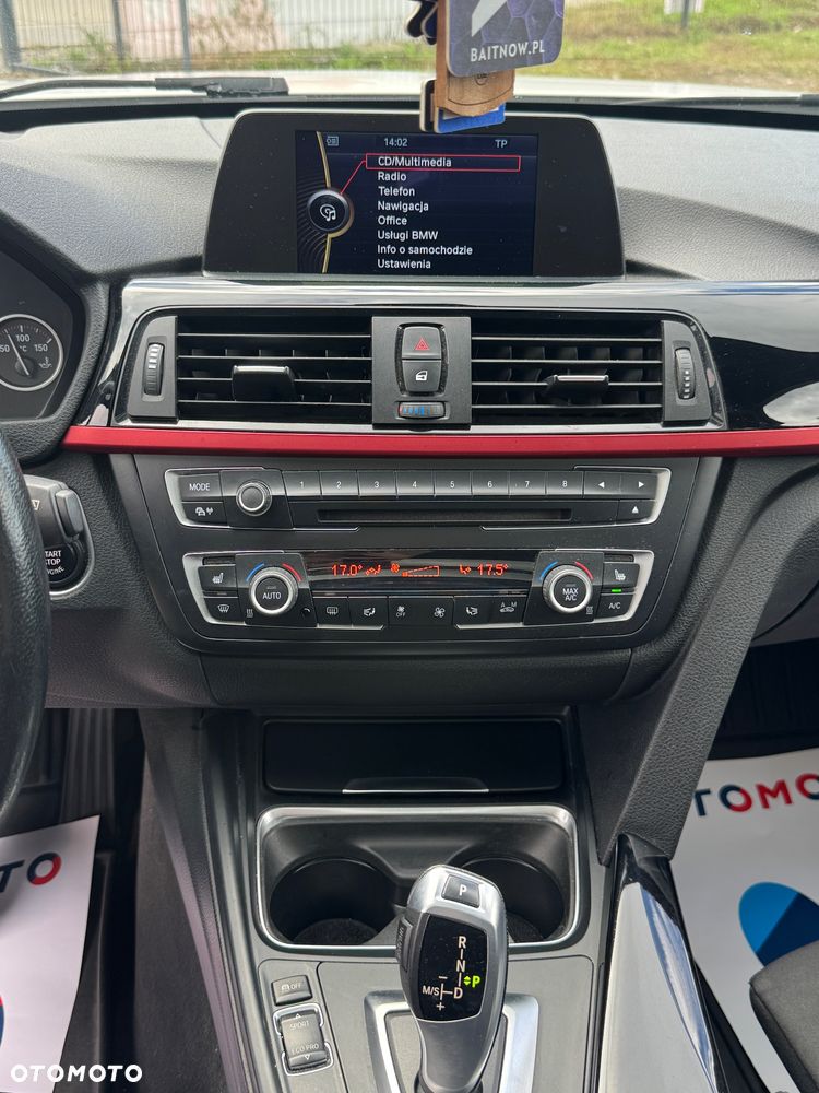 BMW Seria 3 320d xDrive Sport Line - 28