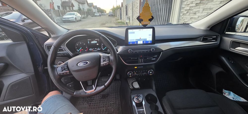 Ford Focus - 10