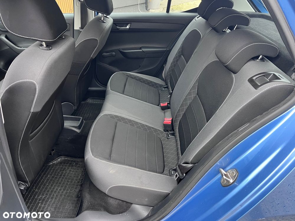 Skoda Fabia 1.0 TSI Ambition DSG - 17