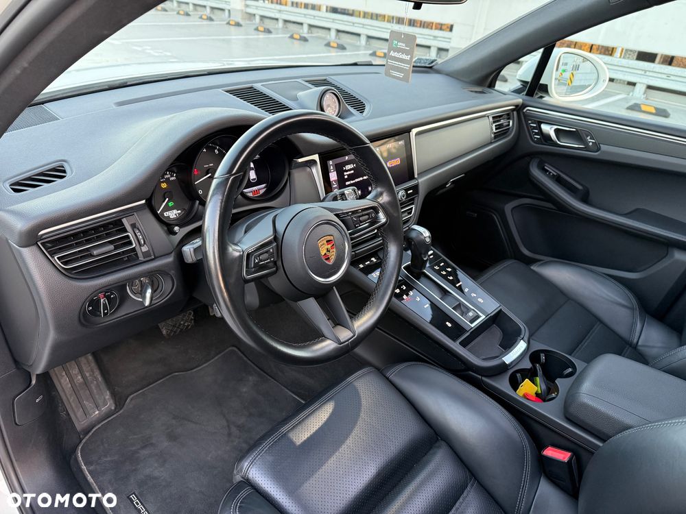 Porsche Macan Standard - 16