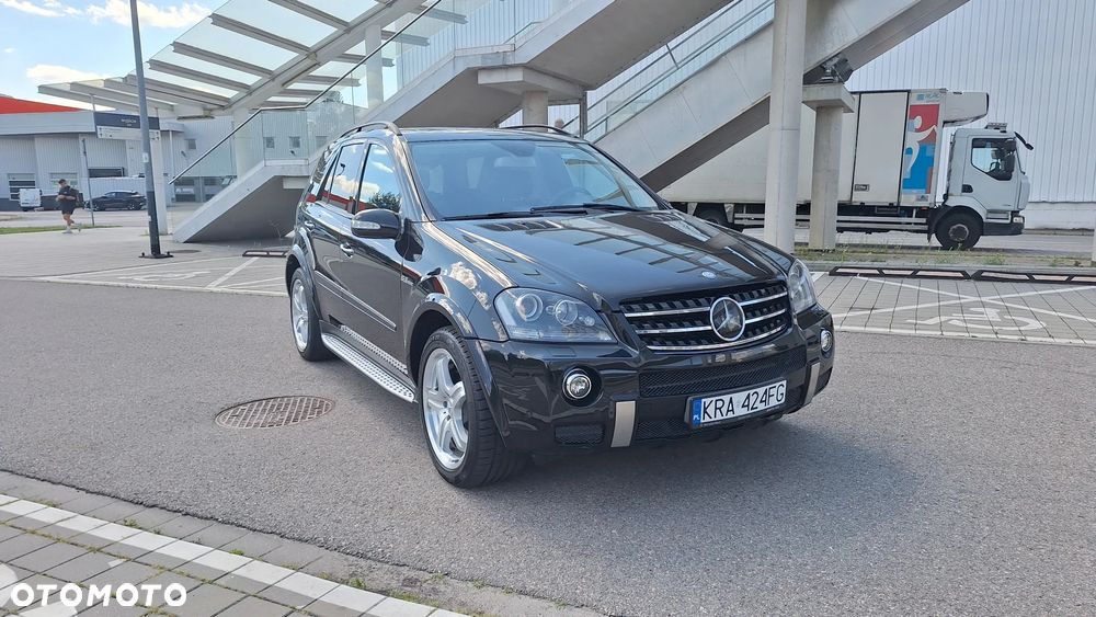 Mercedes-Benz ML 63 AMG 4-Matic - 3