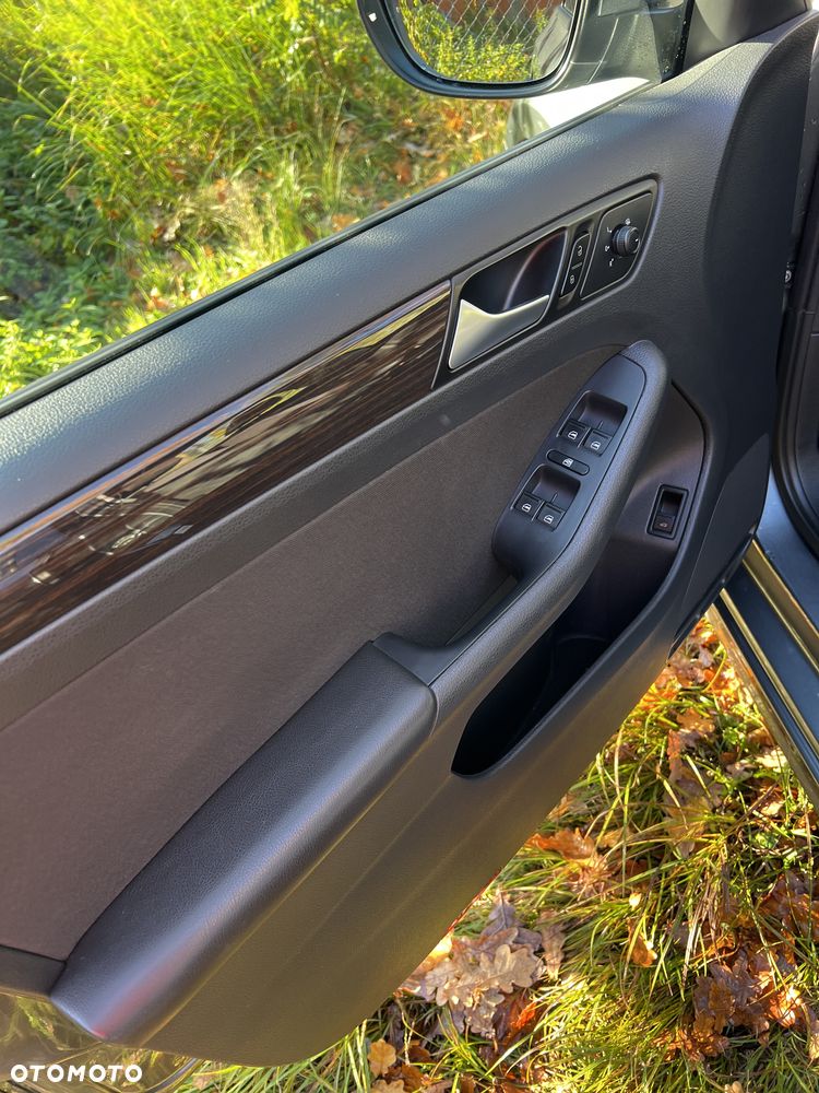 Volkswagen Jetta 1.4 TSI BMT Comfortline - 17