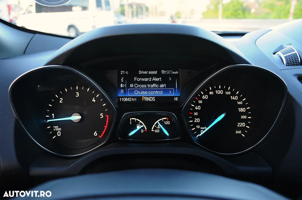 Ford Kuga 2.0 TDCi 4WD Powershift ST-Line - 22