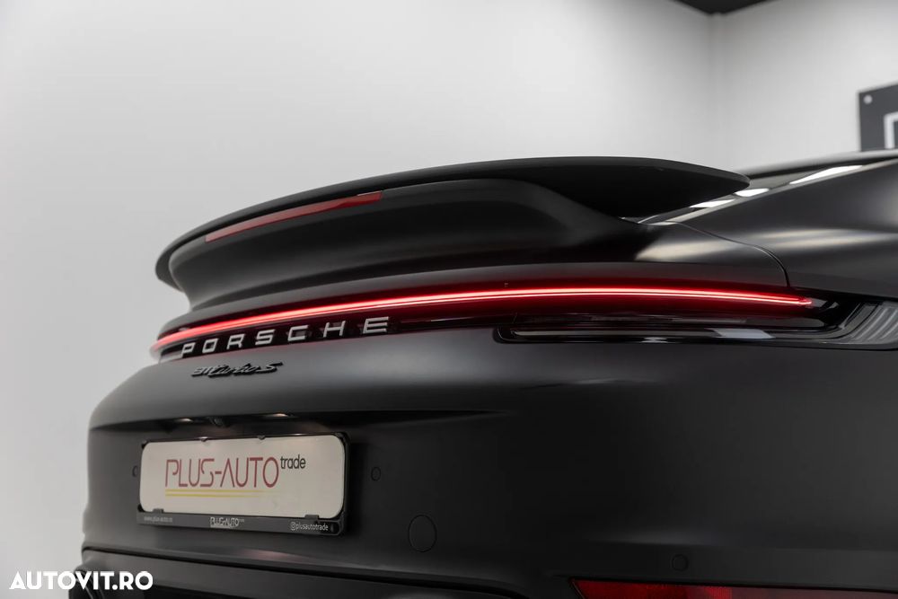 Porsche 911-TURBO-S Standard - 18