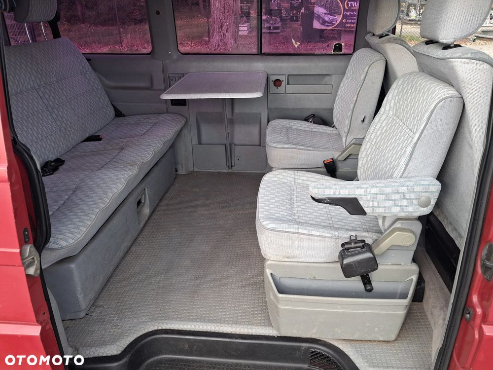 Volkswagen Transporter - 12