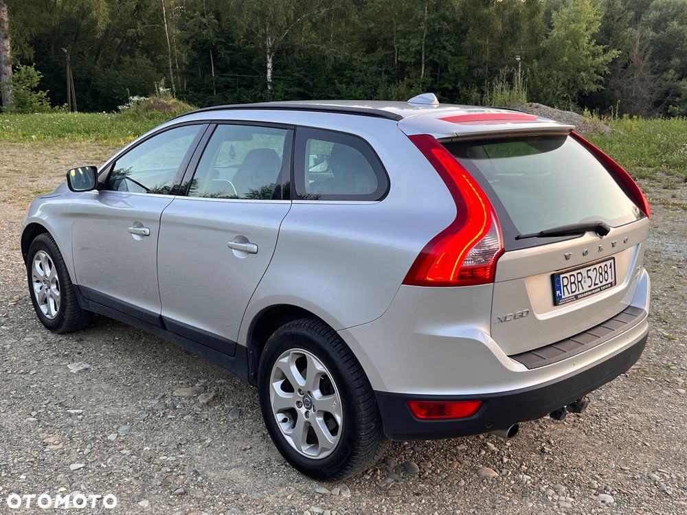 Volvo XC 60 D5 AWD Momentum - 7