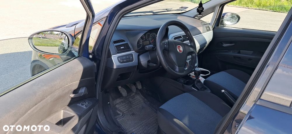 Fiat Grande Punto - 9