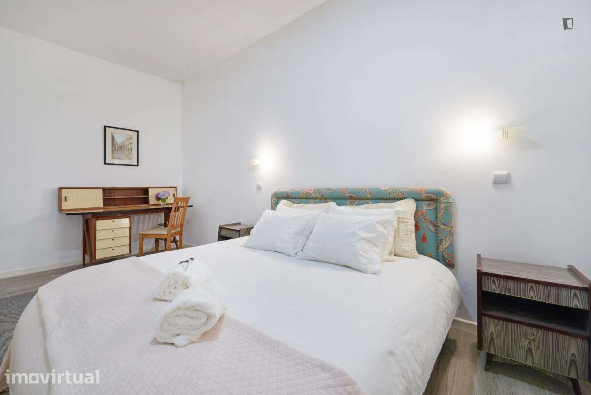 Apartamento com 1 quartos - localizado em Princípe Real Lisbon - Grande imagem: 3/12