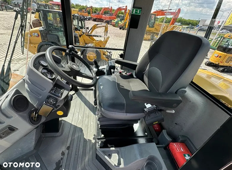 Caterpillar CS-563E - 31